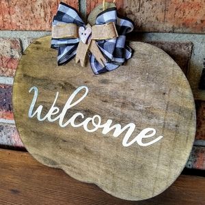 Wooden Pumpkin Sign